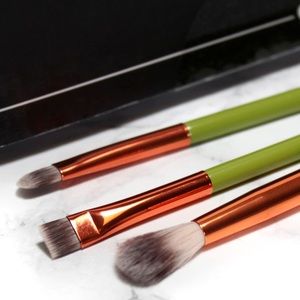 ✨2/20 New✨ Alamar Ojitos Brujos Trio